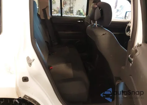 2012 Jeep Patriot Sport z USA, uszkodzony, nr VIN 1C4NJPBB4CD724975